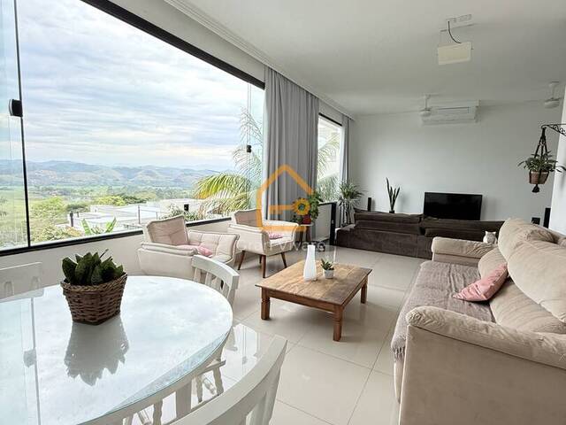 Venda em Condomínio Residencial Jaguary - São José dos Campos