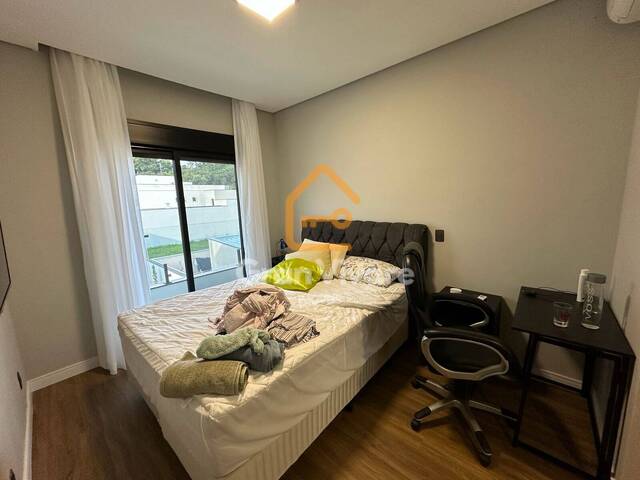 Casa em condomínio para Venda em Jacareí - 4